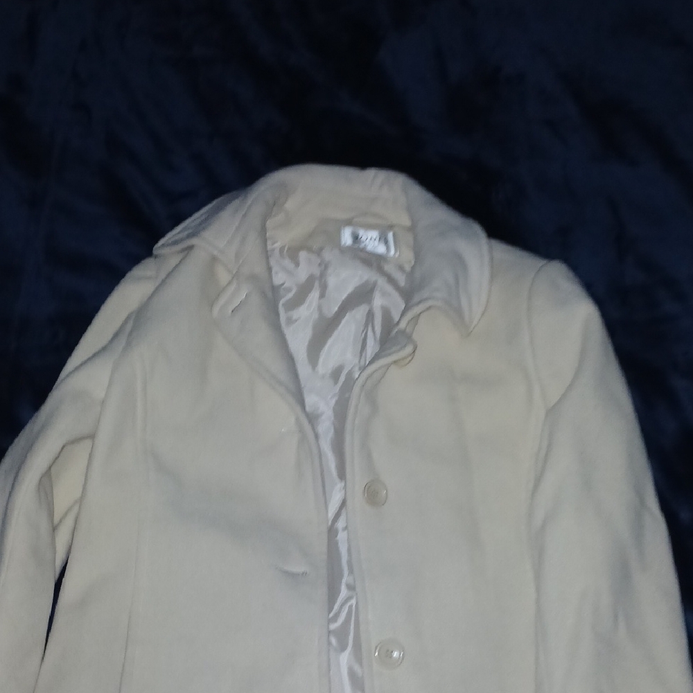 Jones Sport Cream Trench Coat